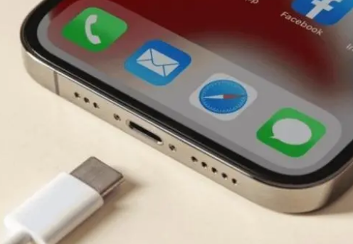 峡江苹果15维修分享iPhone15改USB-C接口后能和安卓用户互借充电器吗 